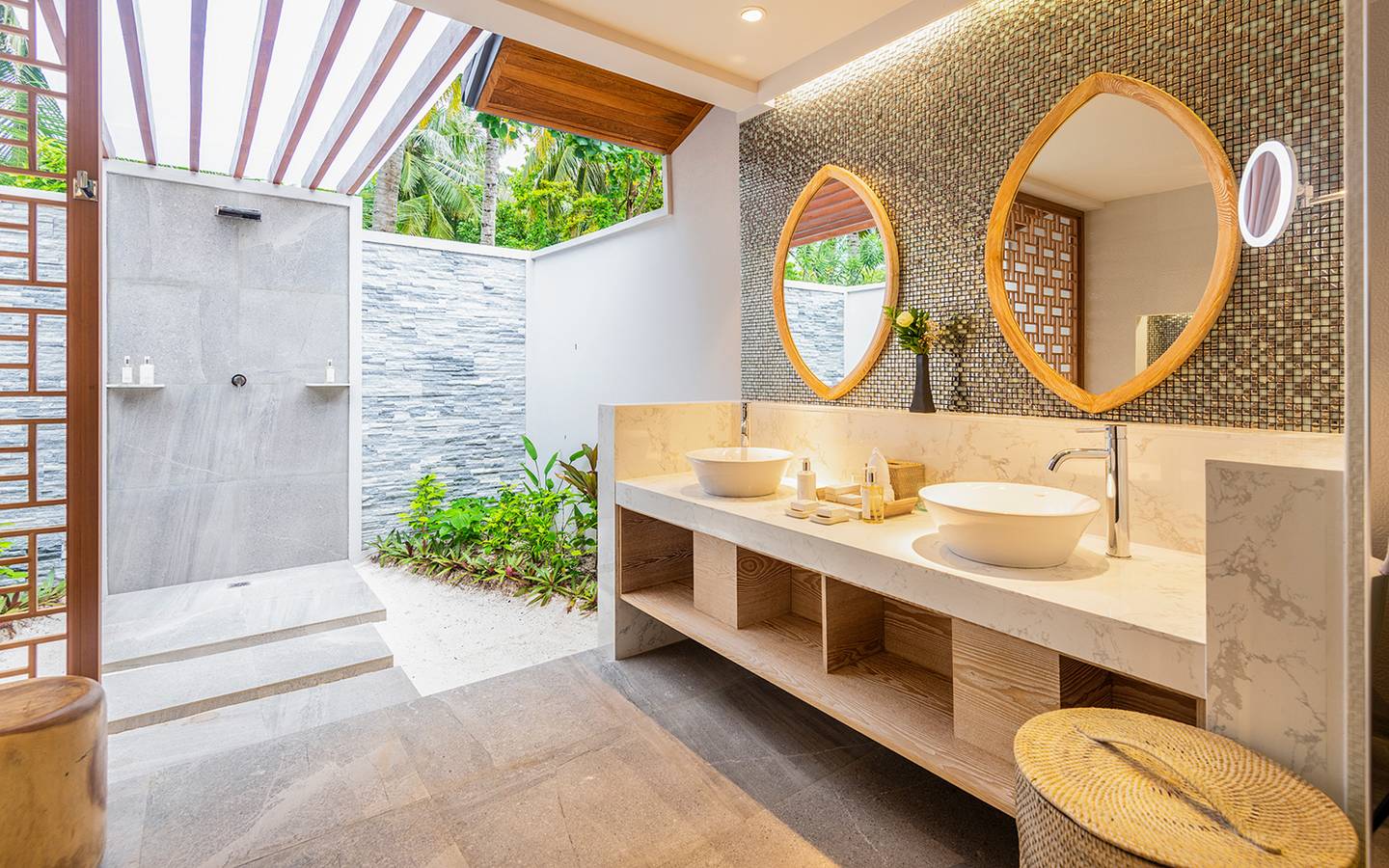 Schlafen, Beach Suite mit Pool, Lily Beach Resort & SPA_4