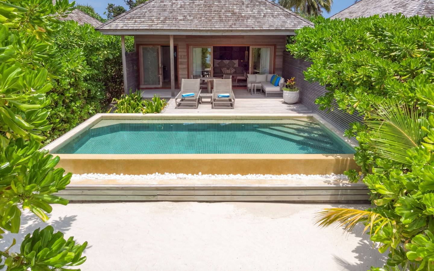 Hurawalhi Island Resort, Malediven, Beach Pool Villa, Außenansicht