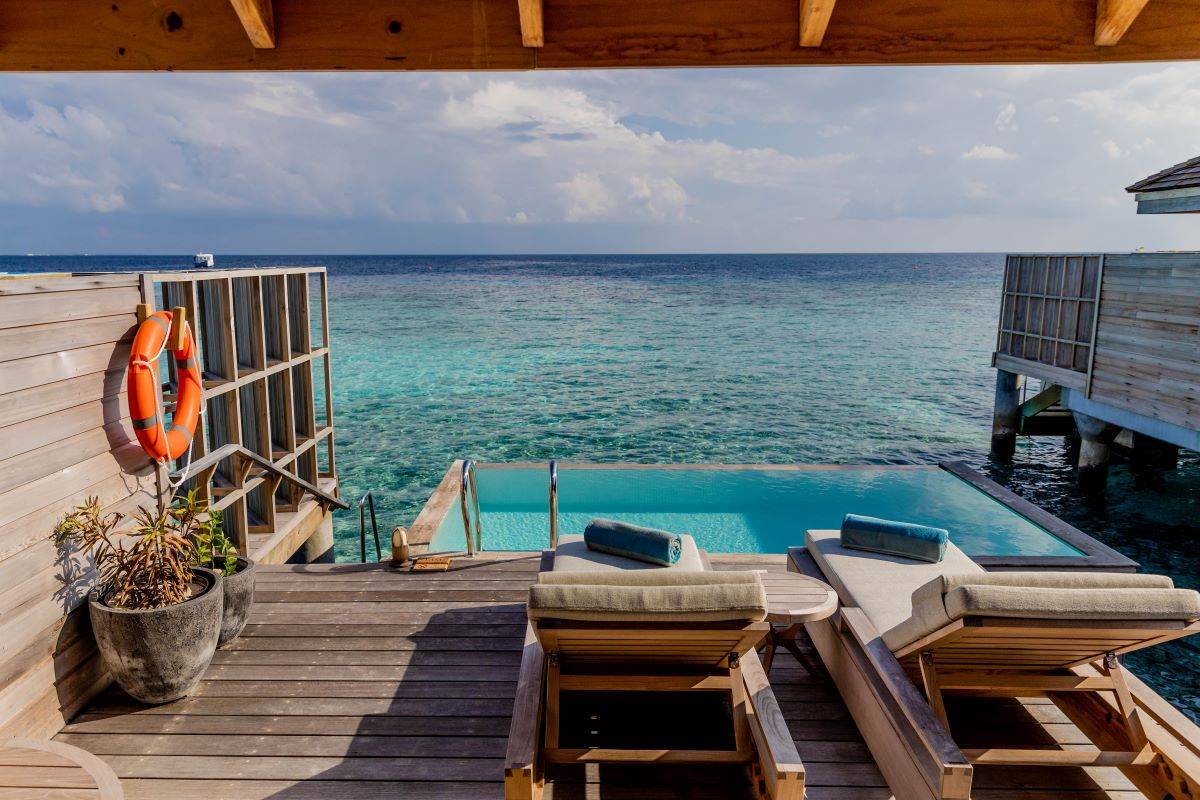 Kagi Maldives SPA Island, Malediven, Lagoon Pool Villa, Terrasse mit Pool
