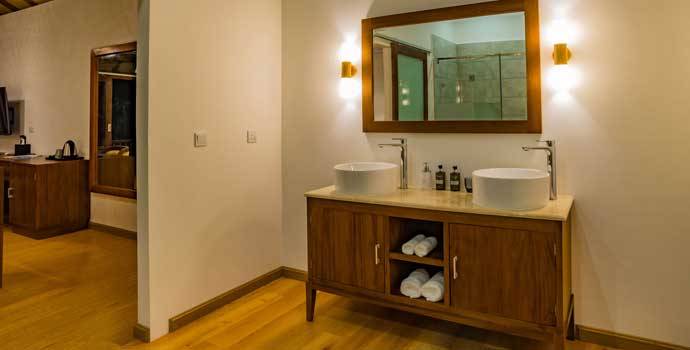 Waschbecken, Deluxe Beach Villa, Fiyavalhu Maldives