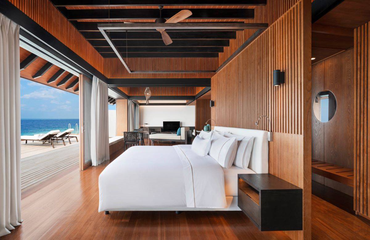 The Westin Maldives Miriandhoo Resort, Malediven, Heavenly Overwater Villa, Schlafzimmer