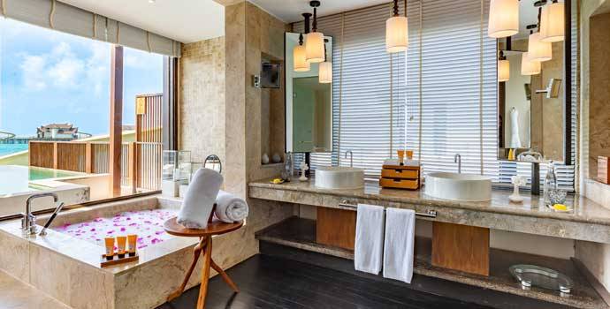 Badezimmer, Ocean Pool Suite with Slide, OZEN Reserve Bolifushi