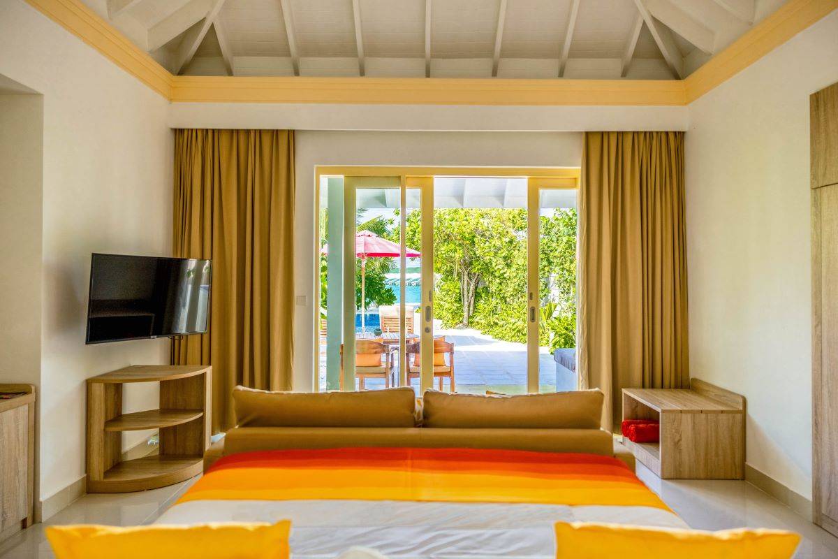 Siyam World Maldives, Malediven, Pool Beach Villa, Schlafzimmer mit Ausgang zur Terrasse