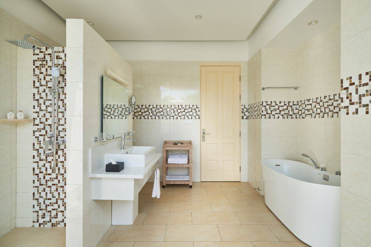 Siyam World Maledives, Malediven, Beach Suite with Pool, Badezimmer