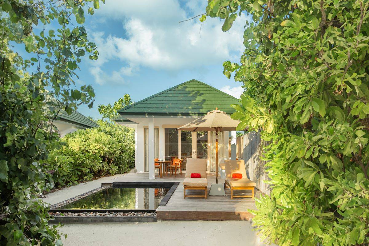 Siyam World Maldives, Malediven, Sunset Pool Beach Villa, Terrasse und Pool