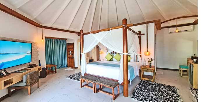 Deluxe Villa with Infinity Pool , Kihaa Maldives