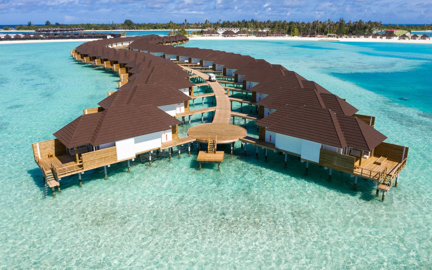 Sun_Siyam_Olhuveli_Dream_Island_Grand_Water_Villa_Aerial_1