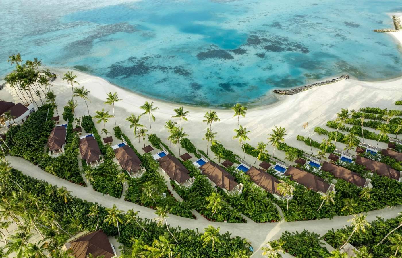 Romantic Beach Villa with Pool