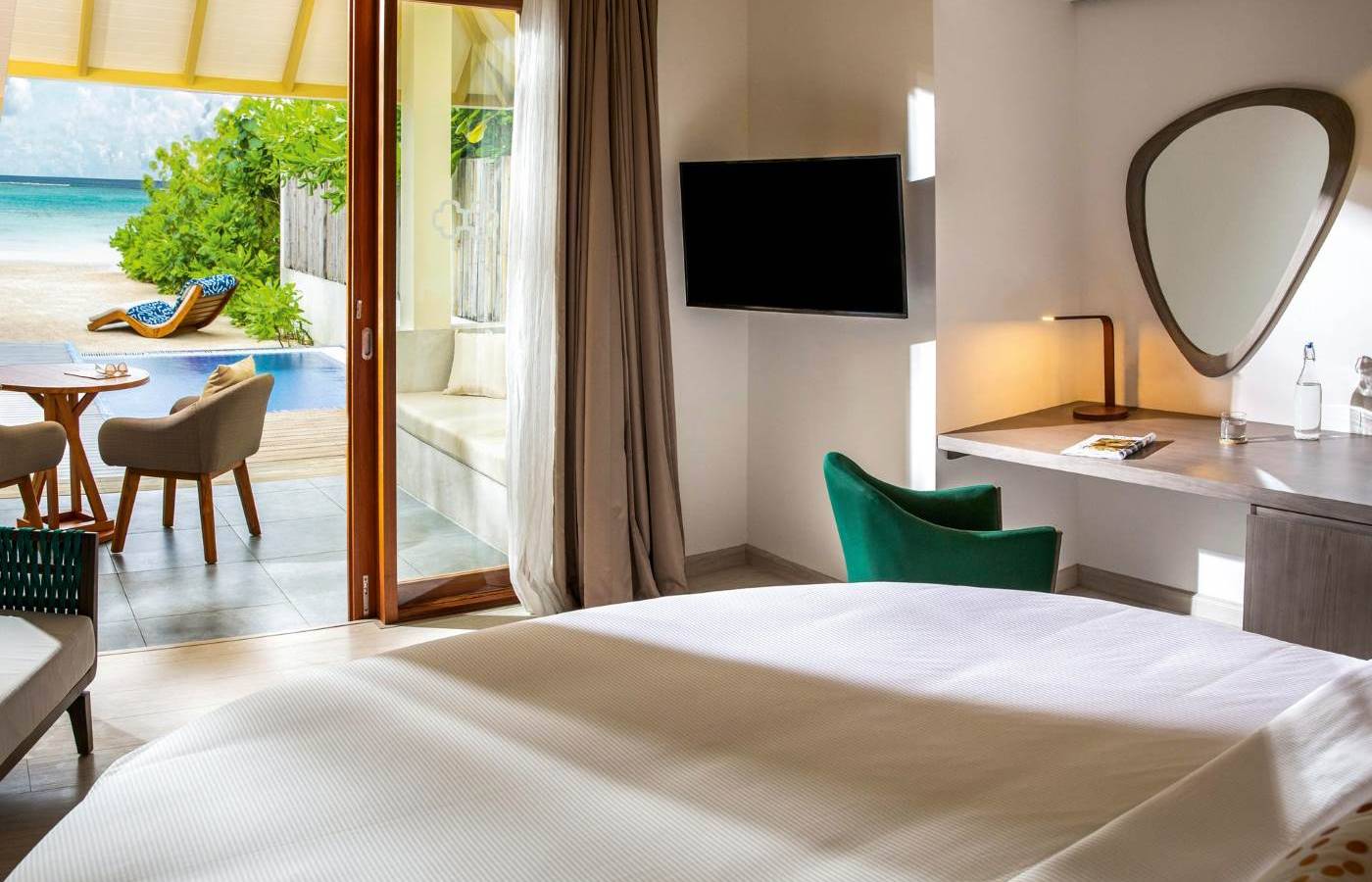 schlafen, Romantic Beach Villa with Pool