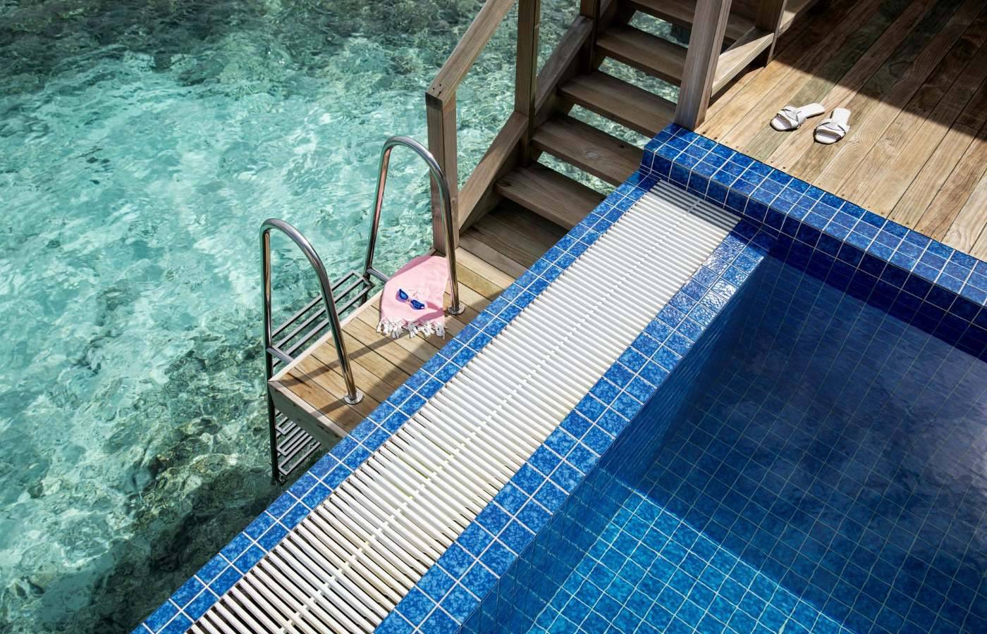 Romantic Water Villa with Pool