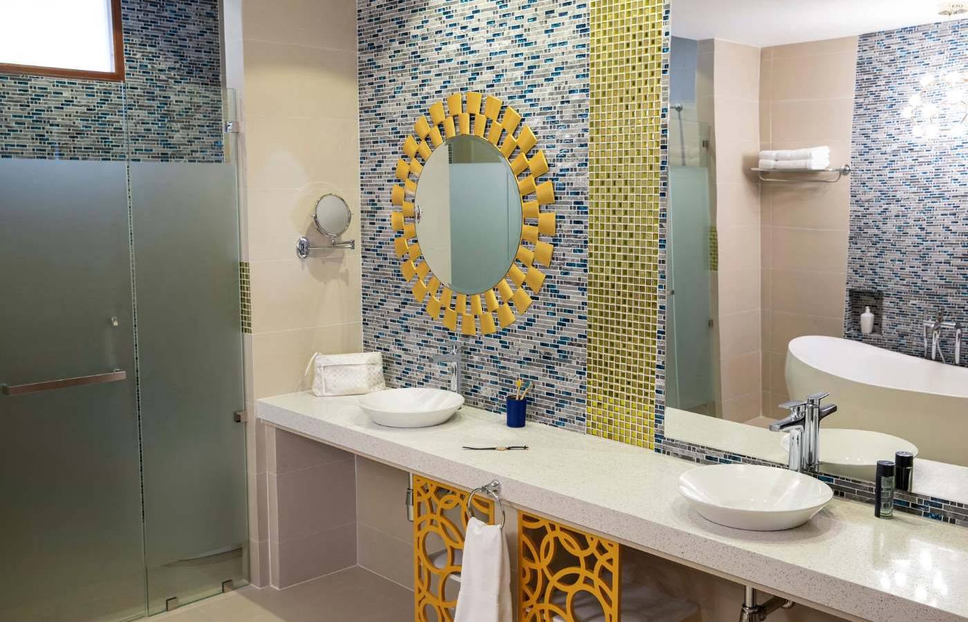 Romantic Water Villa with Pool