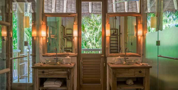Badezimmer OG, 2 Bedroom Crusoe Residence with Pool, Two Bedroom Villa Suite with Pool, Soneva Fushi Resort