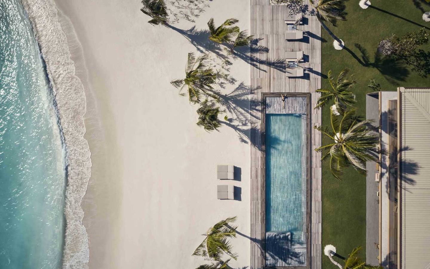 Beach House with Private Pool and Sunset