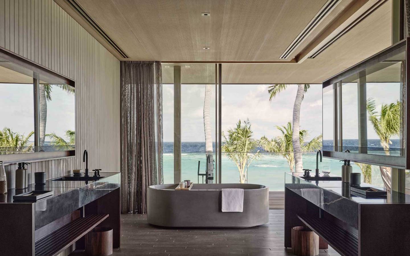 Beach House with Private Pool and Sunset