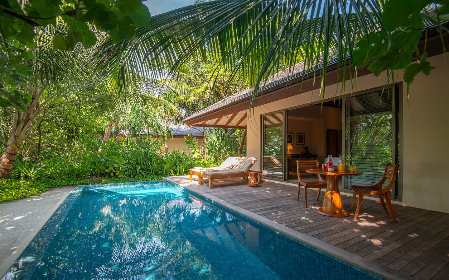 Sunrise Beach Pool Villa - Dhigurah_Bathroom