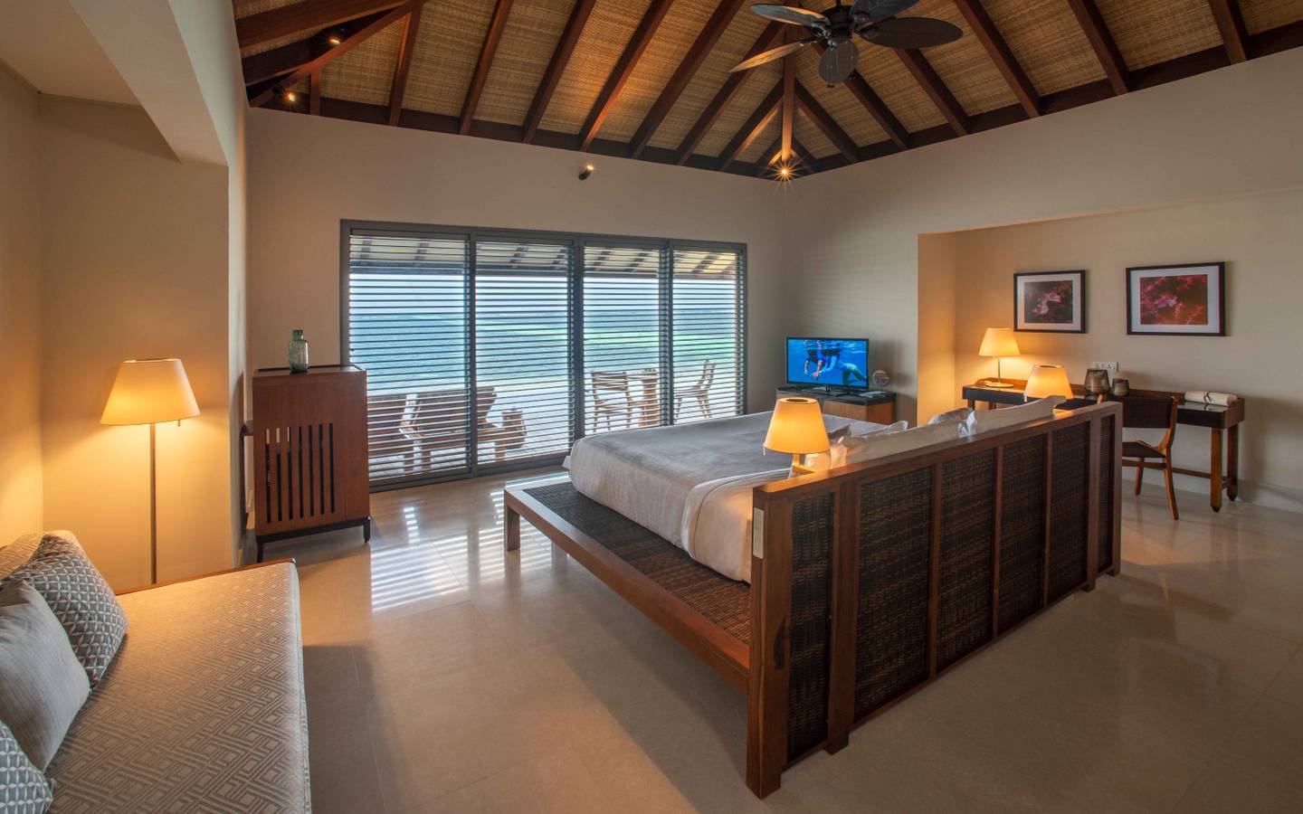 The-Residence-Lagoon-Pool-Villa-Dhigurah-3