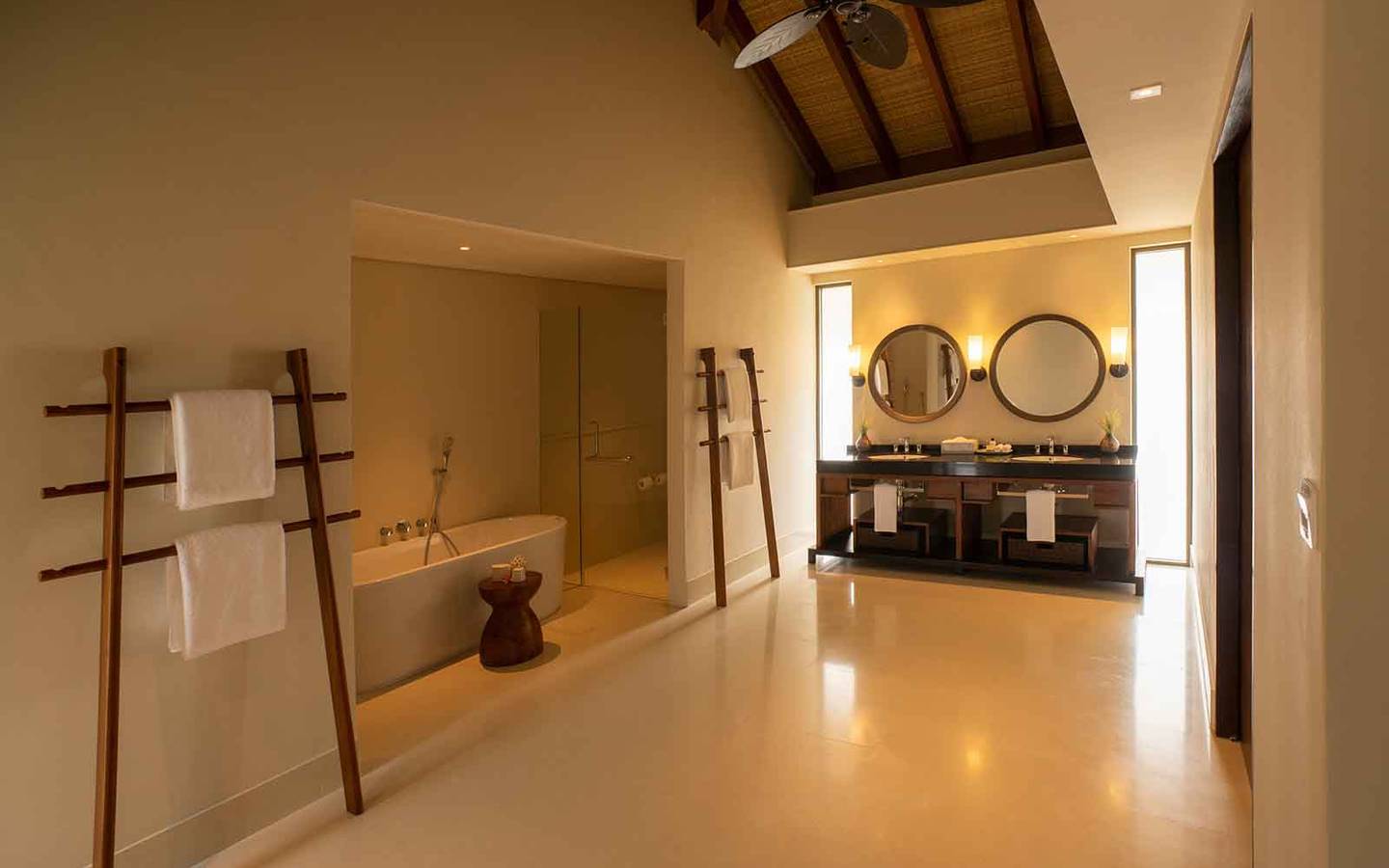 The-Residence-Maldives_Dhigurah-Water-Pool-Villa-1