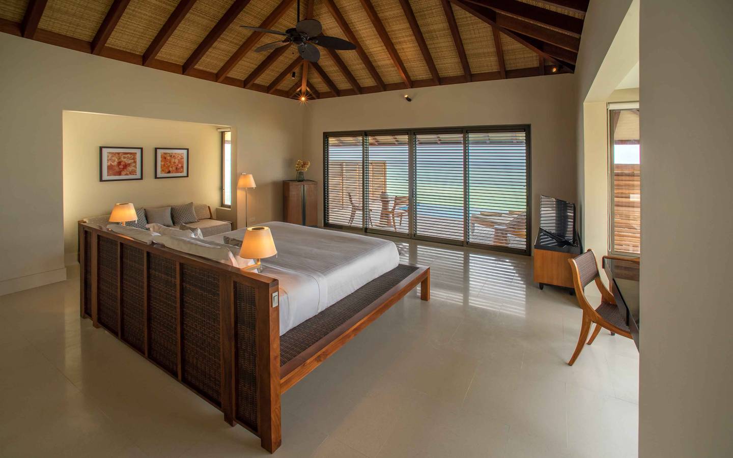 The-Residence-Maldives-Sunset-Water-Pool-Villa-Dhigura-7