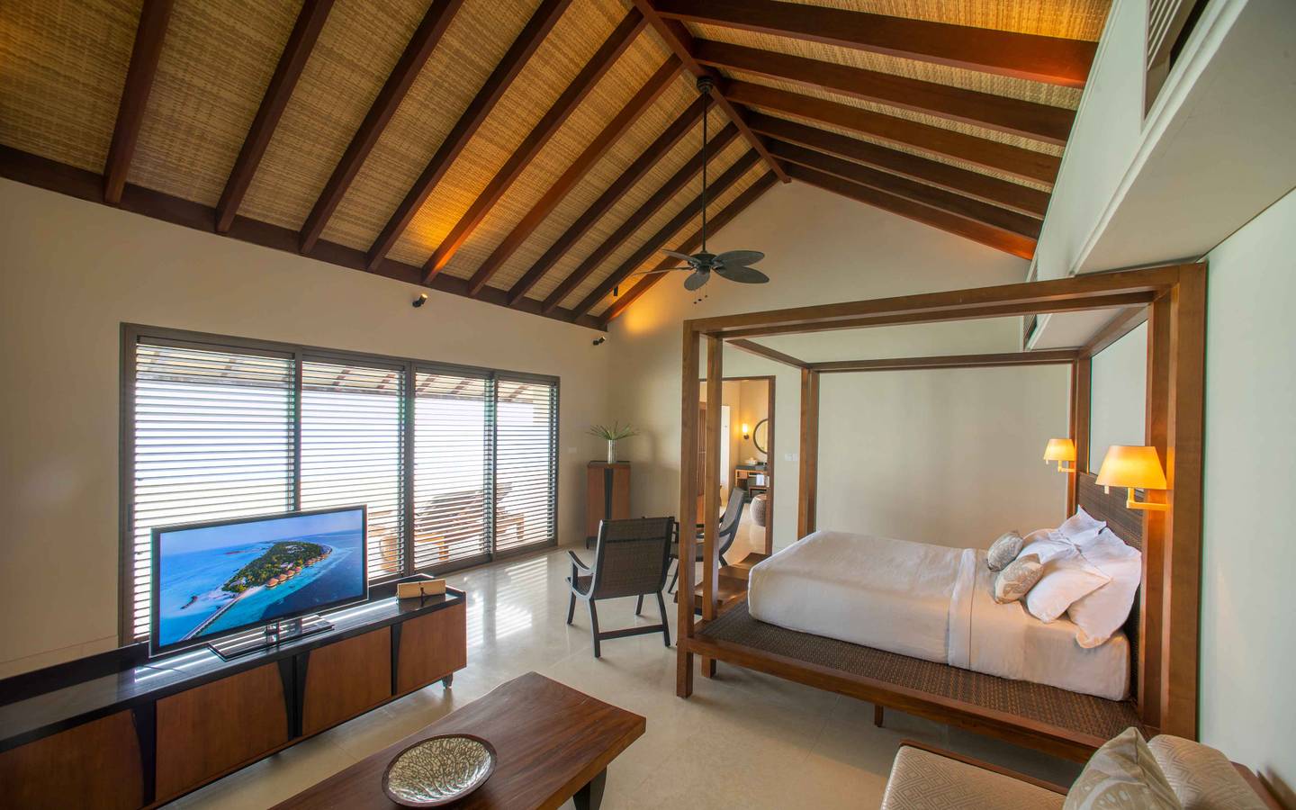 The-Residence-Maldives-Dhigurah-Two-Bedroom-Water-Pool-Villa-4