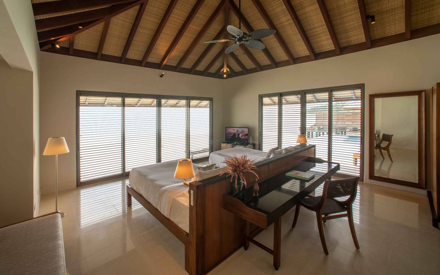 The-Residence-Maldives-Dhigurah-Two-Bedroom-Water-Pool-Villa-6