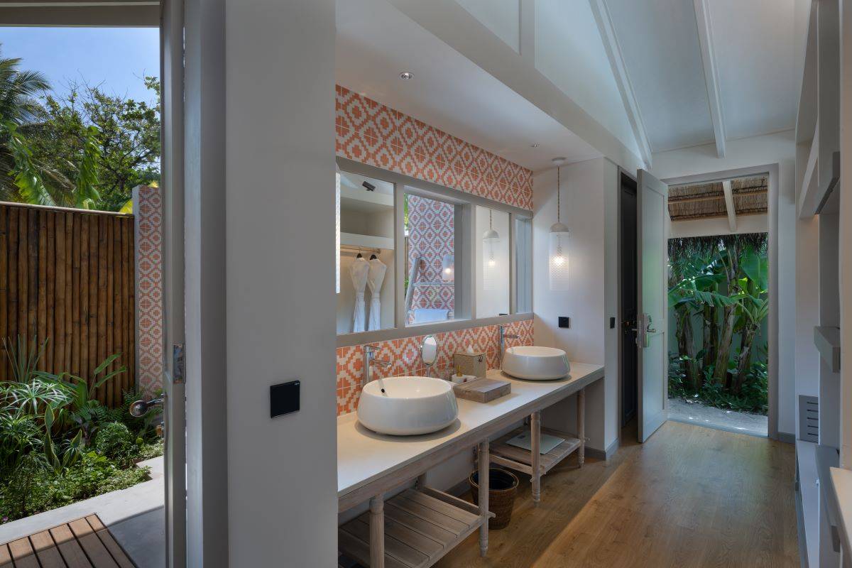 Cora Cora Maldives, Beach Pool Villa, Badezimmer mit 2 Waschbecken