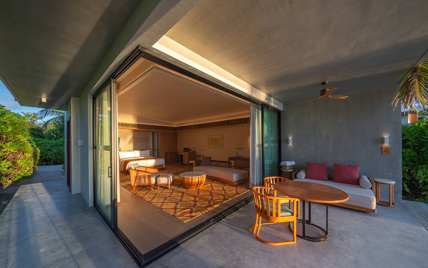 Kuda_Villingili_Sunrise_Beach_Villa_with_Private_Pool_5