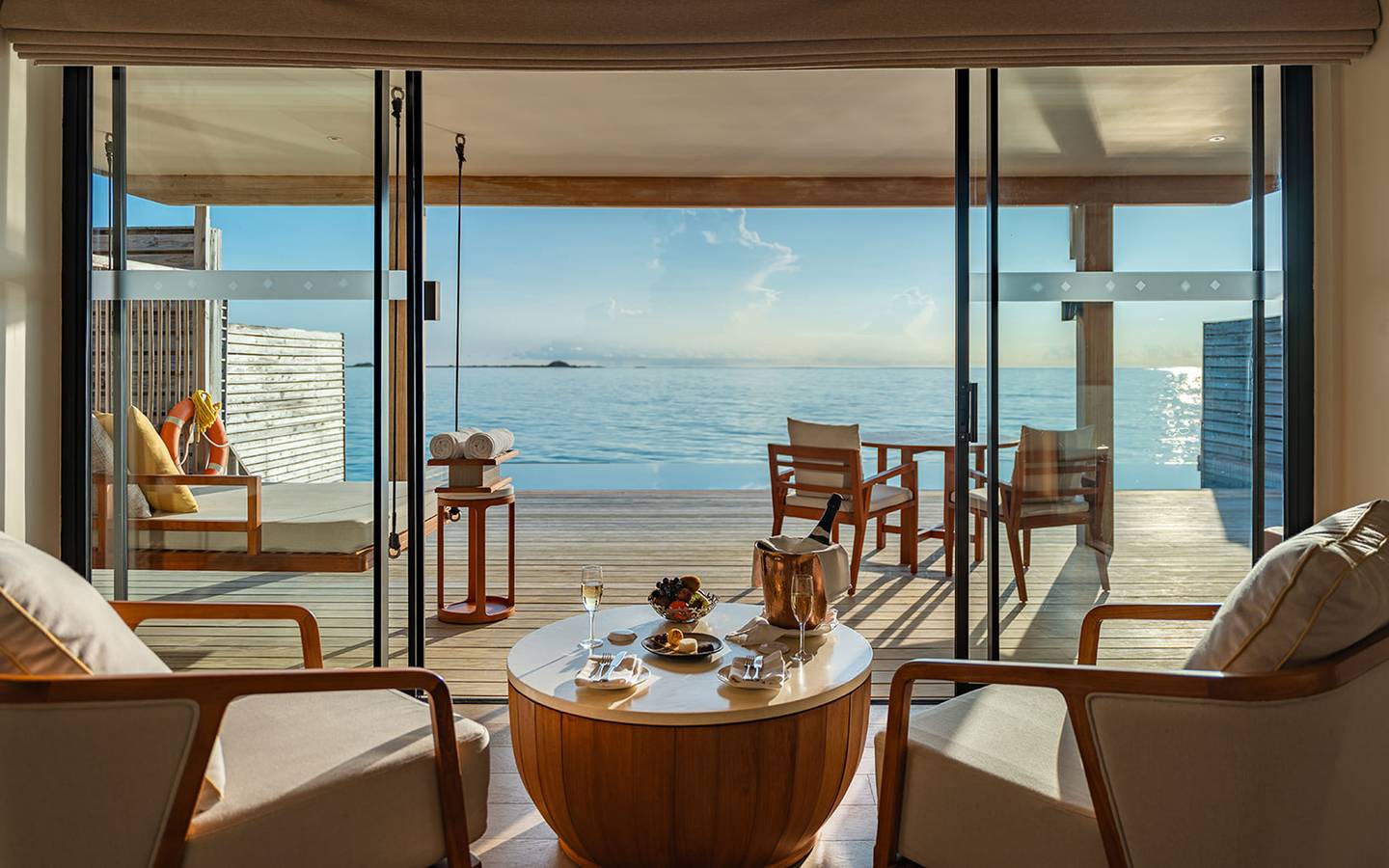 Kuda_Villingili_Sunrise_Water_Villa_with_Private_Pool_1