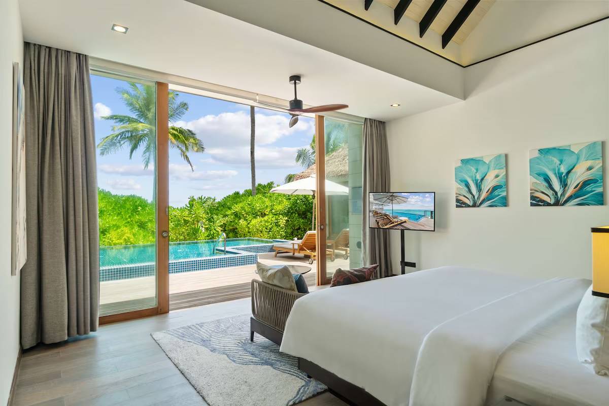 Strandvilla mit 3 Schlafzimmern, Pool und Blick auf den Sonnenuntergang