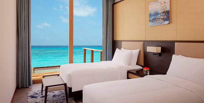 Schlafen, 3 Bedroom Overwater Villa with Private Pool, Radisson Blu Resort Maldives