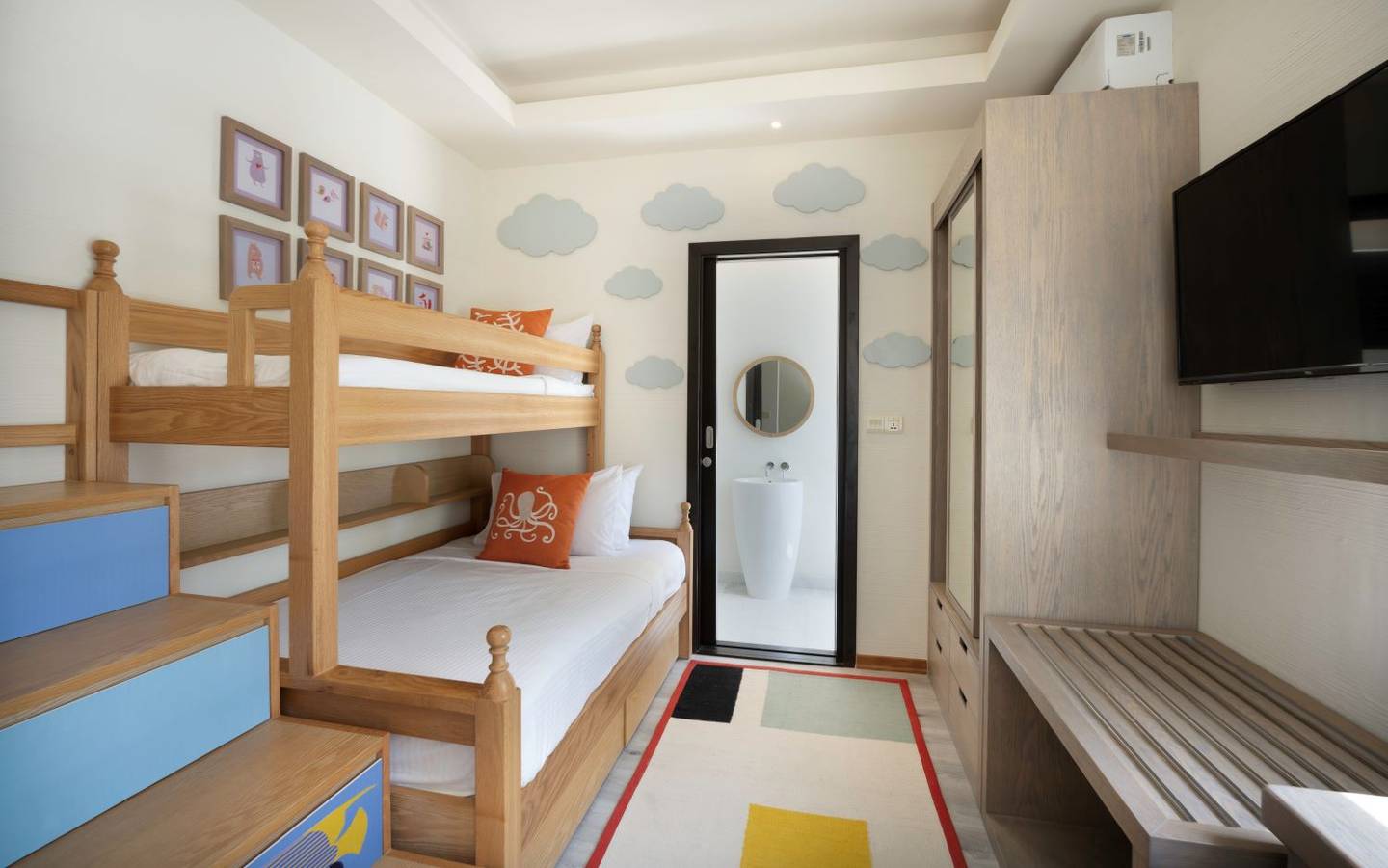 oblu-xperience-ailafushi-ocean-view-family-room-kids-room