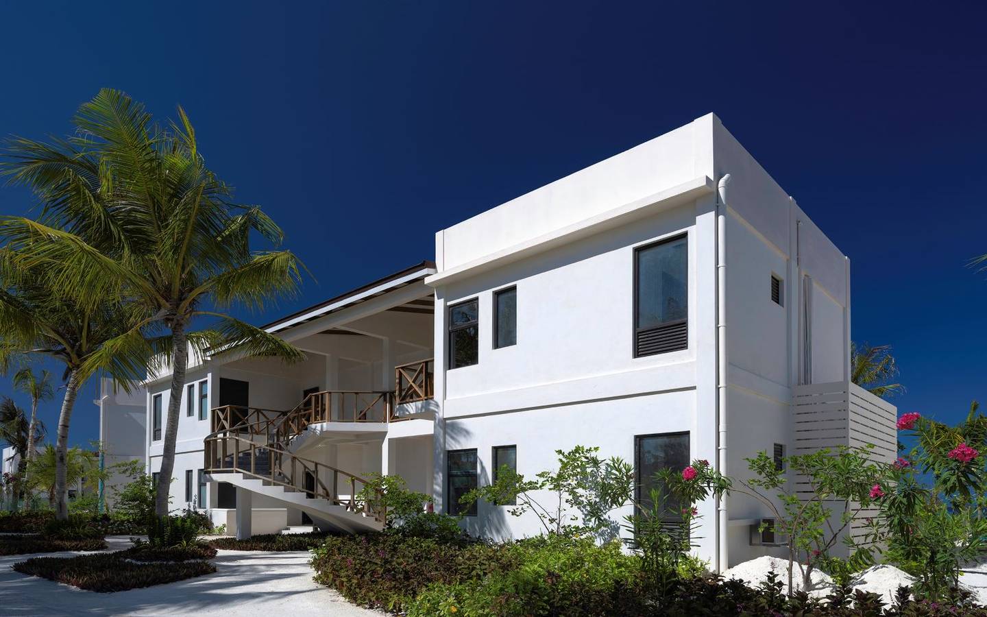 oblu-xperience-ailafushi-ocean-view-family-room-outside