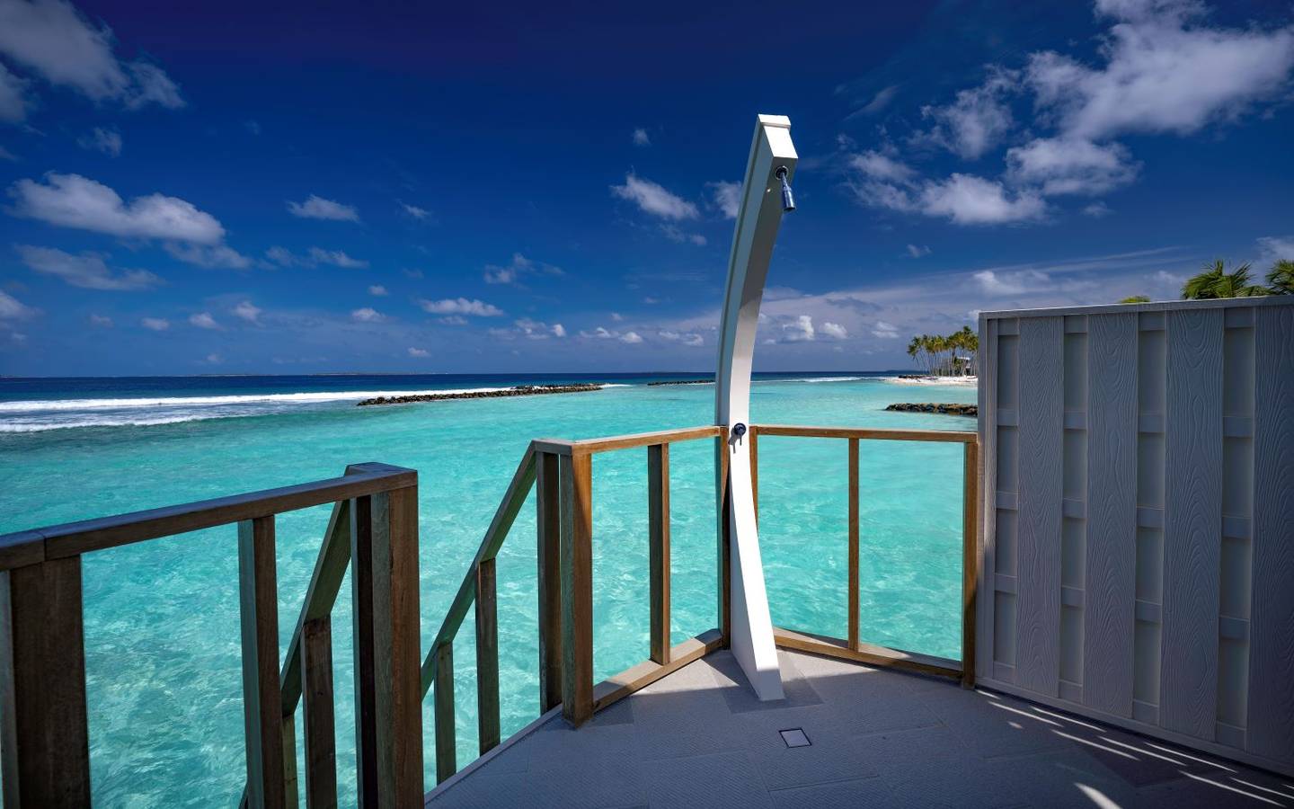 oblu-xperience-ailafushi-water-villa-sundeck