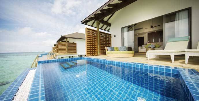 Pool, Wasserbungalow mit Pool Sonnenuntergangseite, ROBINSON Club Noonu