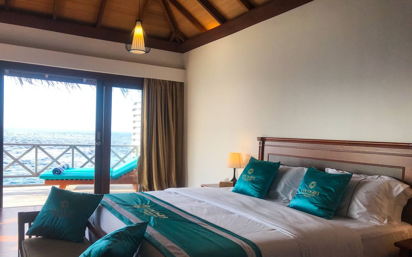 Coconut_Island_Resort_Maldives_Standard_Jacuzzi_Water_Villa_16