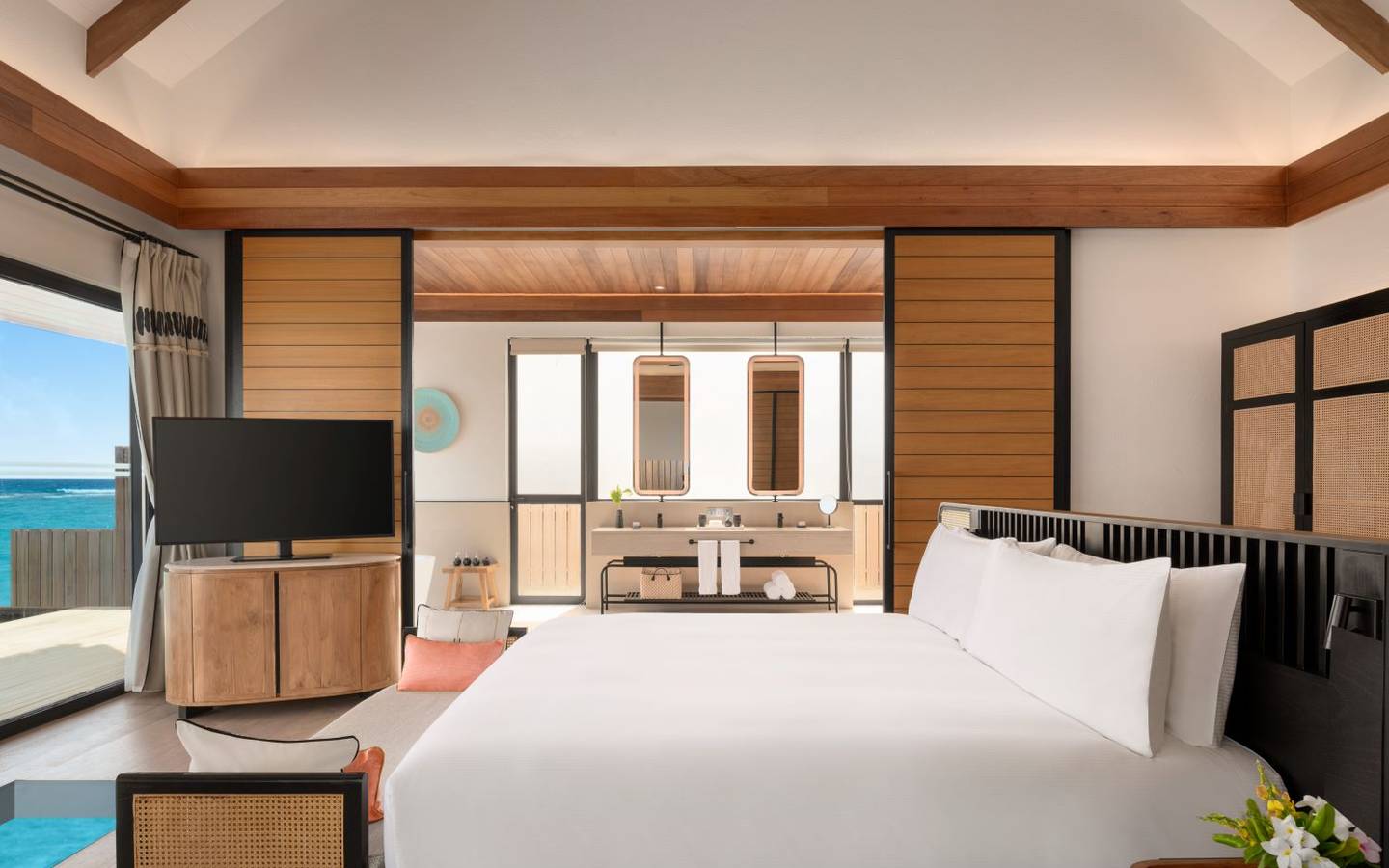 Hilton Maldives Amingiri, One Bedroom Overwater Pool Villa, Wohnen
