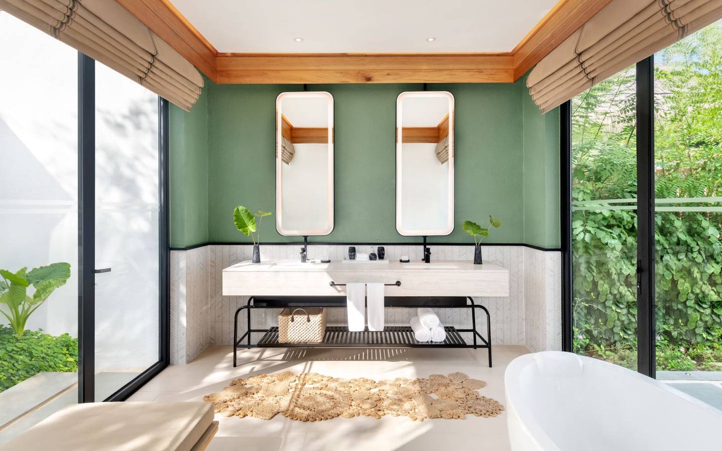 Hilton Maldives Amingiri, One Bedroom Beach Pool Villa, BAdezimmer