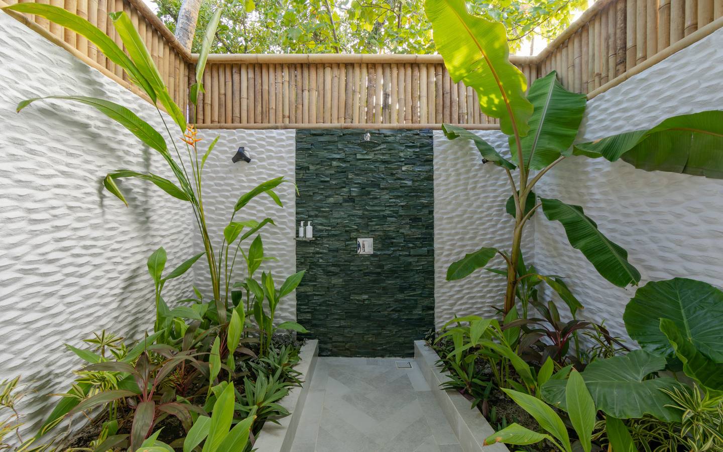 Malahini_Kuda_Bandos_Sunrise_Beach_Pool_Villa_14