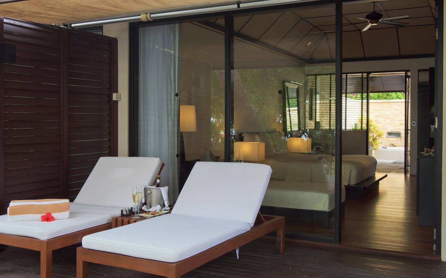 Terrasse, Beach Villa, Lily Beach Resort & SPA