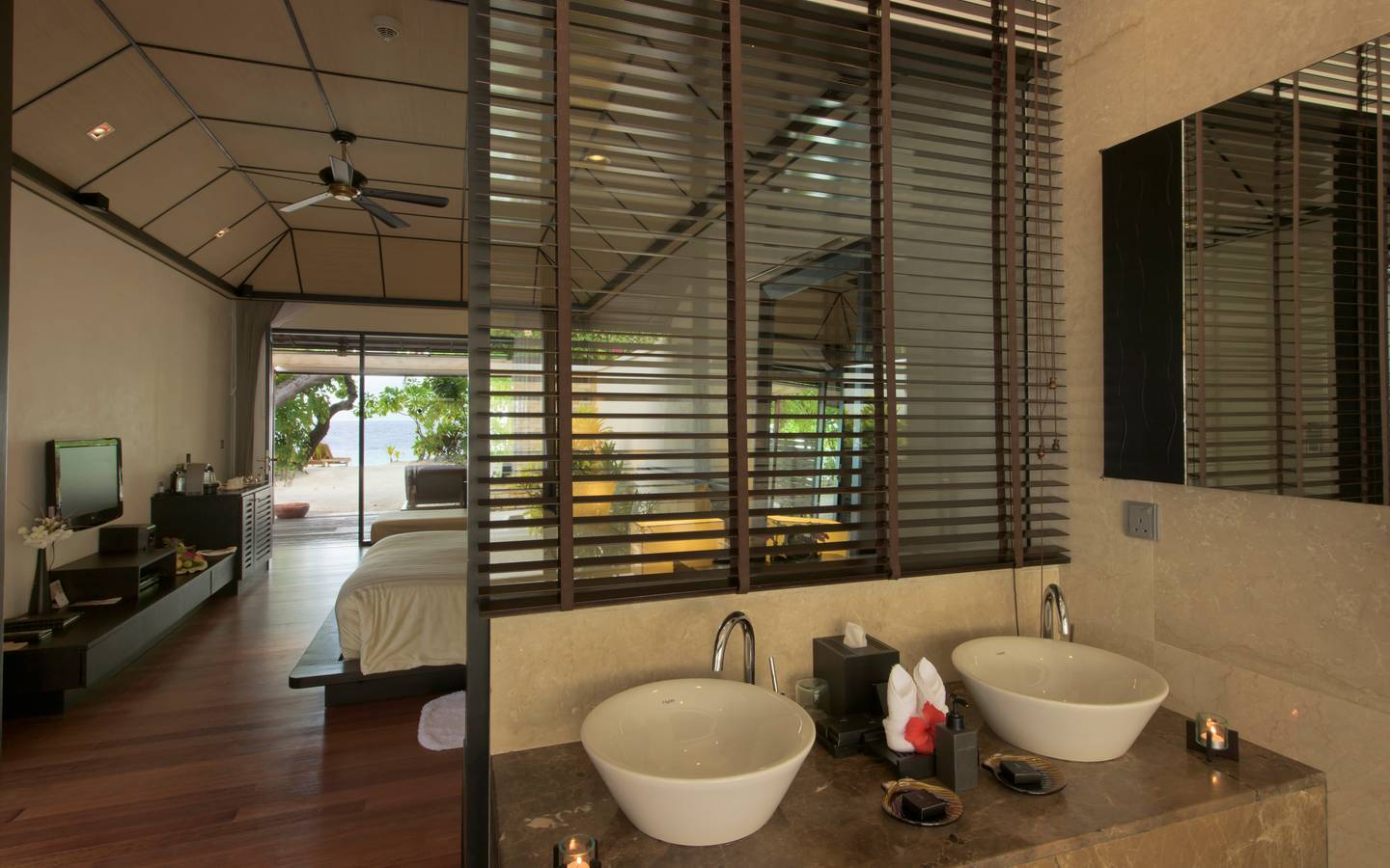 Beach Villa, Lily Beach Resort & SPA_2