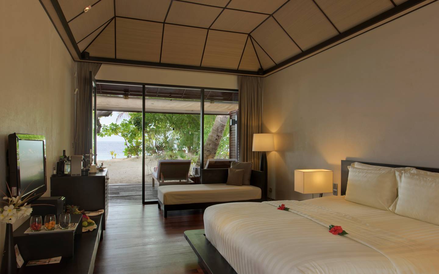 Beach Villa, Lily Beach Resort & SPA_3