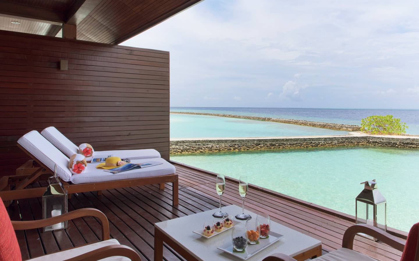 Lagoon Villa, Lily Beach Resort & SPA