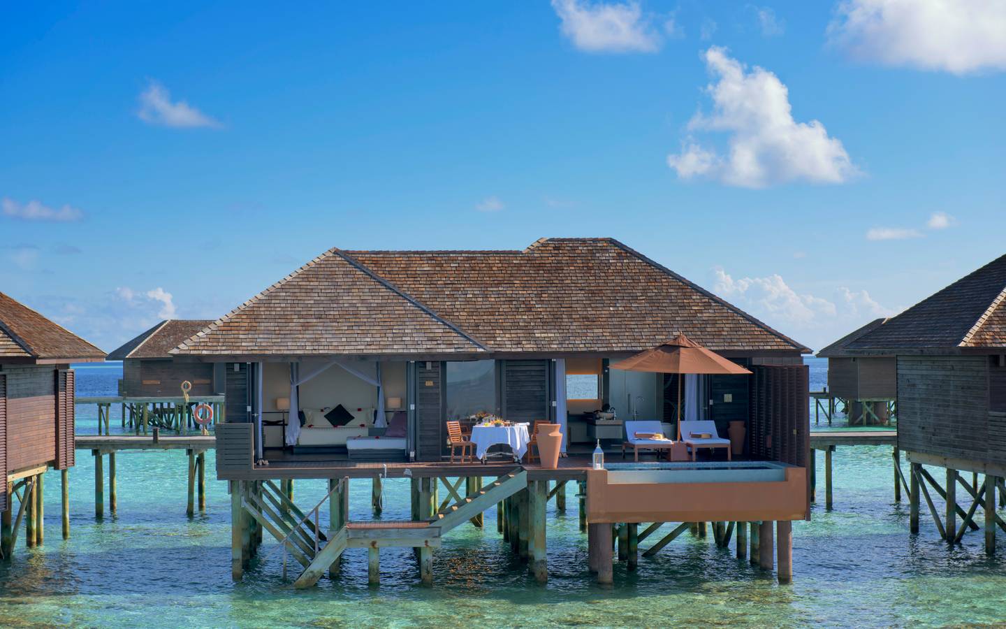 Deluxe Water Villa, Lily Beach Resort & SPA_4