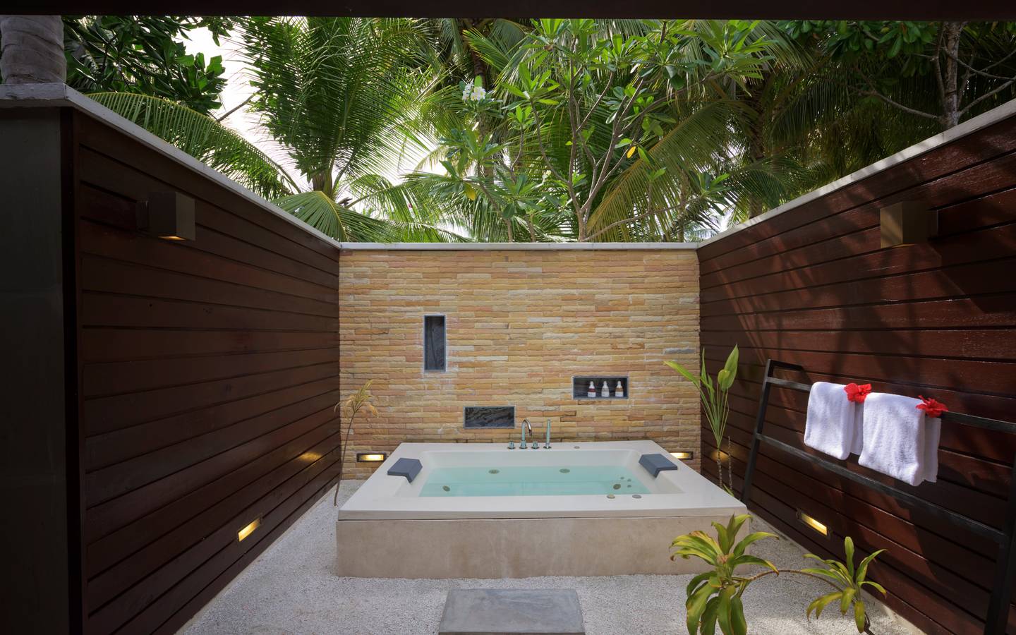 Family Beach Villa, Lily Beach Resort & SPA