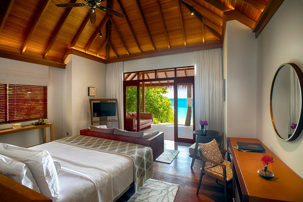 Baros Maldives, Deluxe Villa