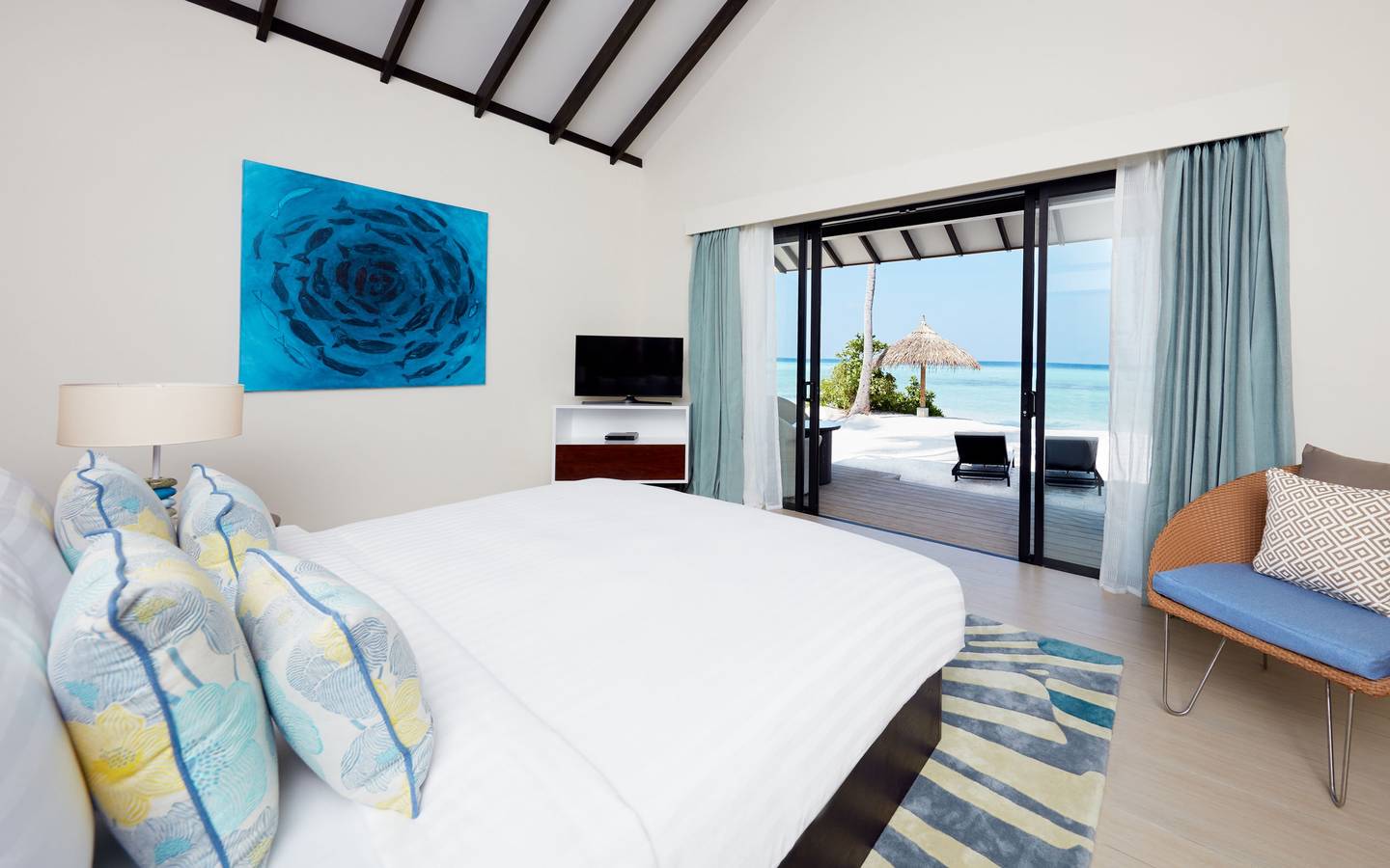 NH_Collection_Maldives_Havodda_Resort_Beach_Villa_Bedroom_View