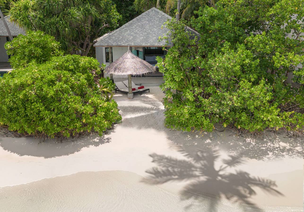 NH_Collection_Maldives_Havodda_Resort_Guest_Room_Sunset_Beach_Villa_Exterior