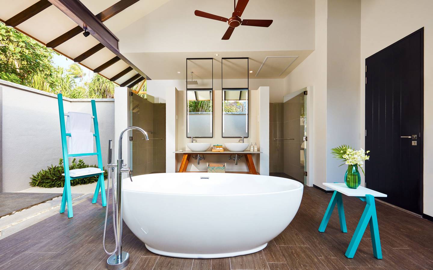 NH_Collection_Maldives_Havodda_Resort_Beach_Pool_Villa_Bathroom