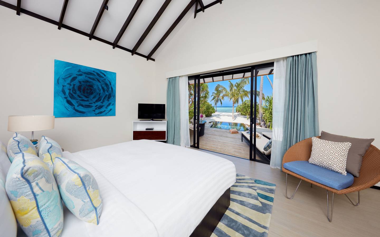 NH_Collection_Maldives_Havodda_Resort_Beach_Pool_Villa_Bedroom
