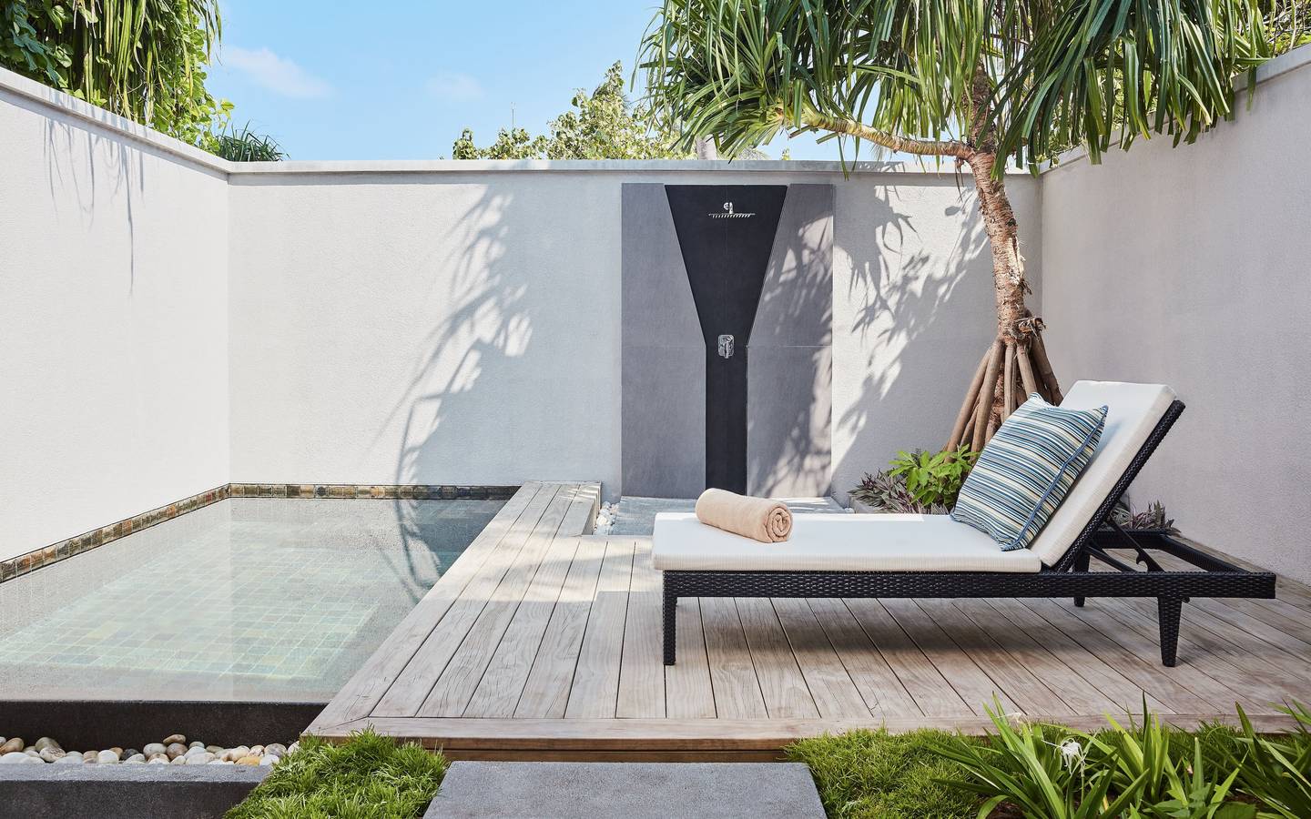 NH_Collection_Maldives_Havodda_Resort_Private_Pool_Beach_Villa_3