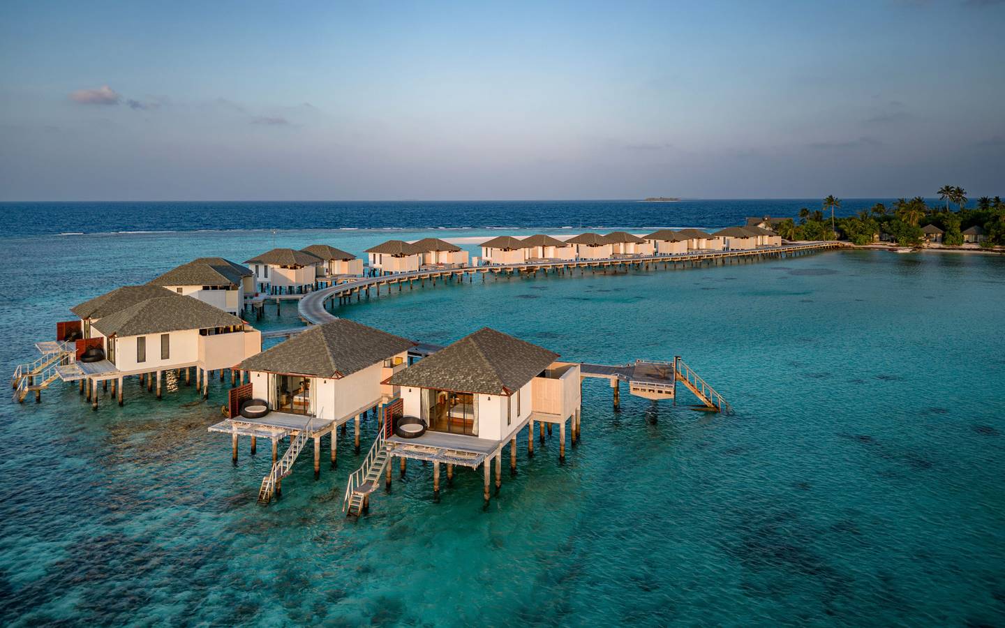 NH_Collection_Maldives_Havodda_Resort_Beach_Overwater_Villas2